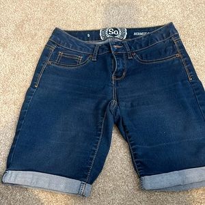 Junior Bermuda shorts size 3